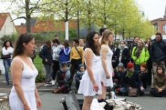 A E Les Annees 30 * 5616 x 3744 * (7.14MB)